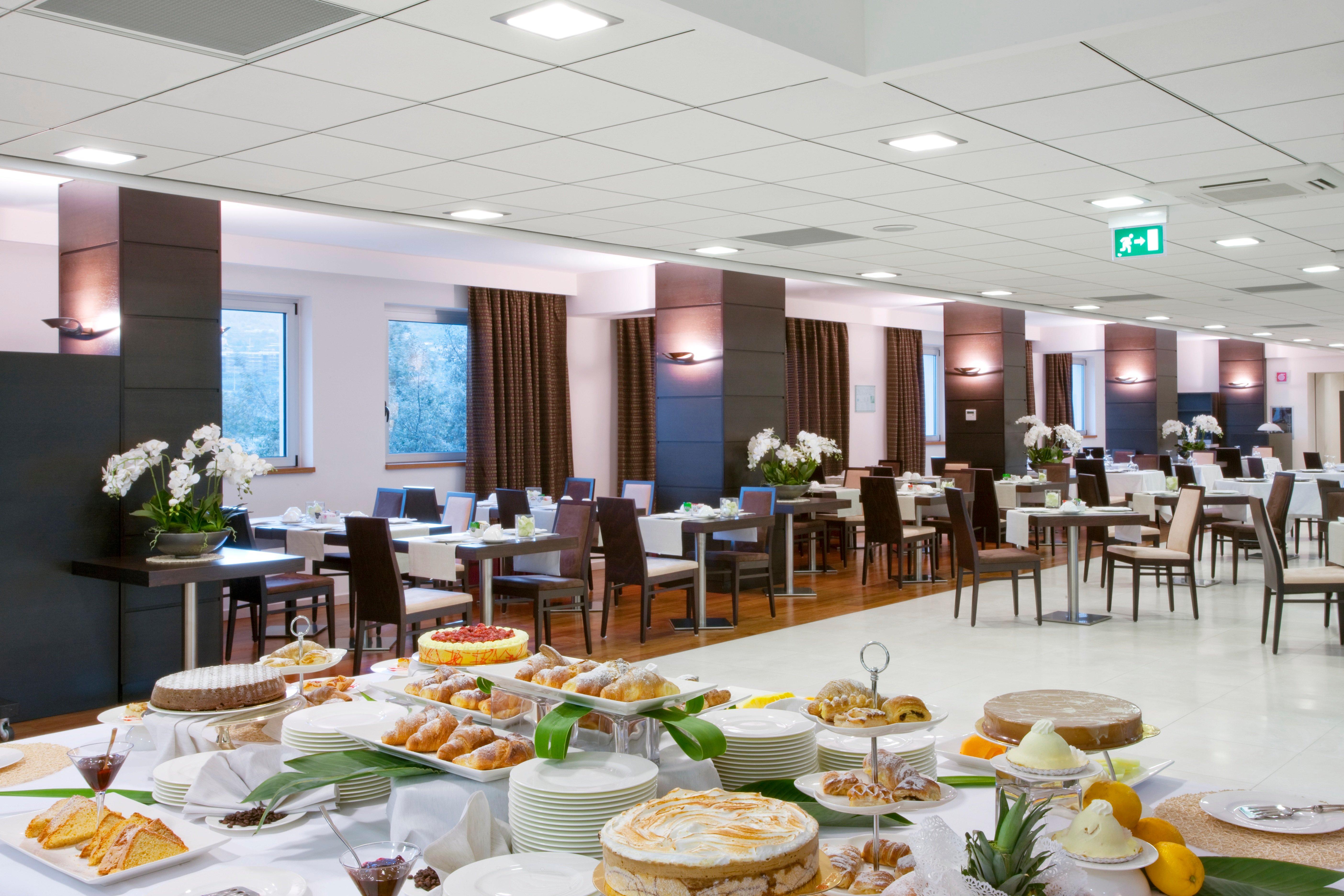 Holiday Inn Salerno-Cava De' Tirreni By Ihg Exterior foto