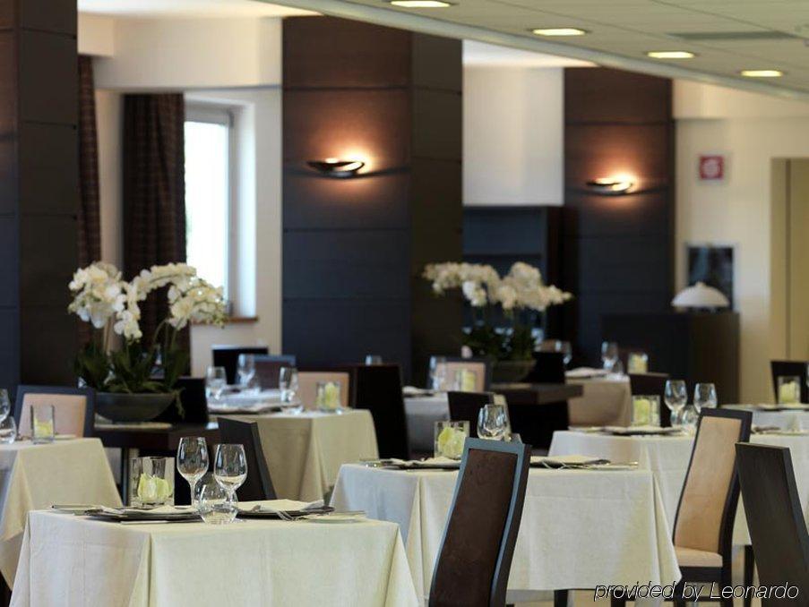 Holiday Inn Salerno-Cava De' Tirreni By Ihg Restaurant foto